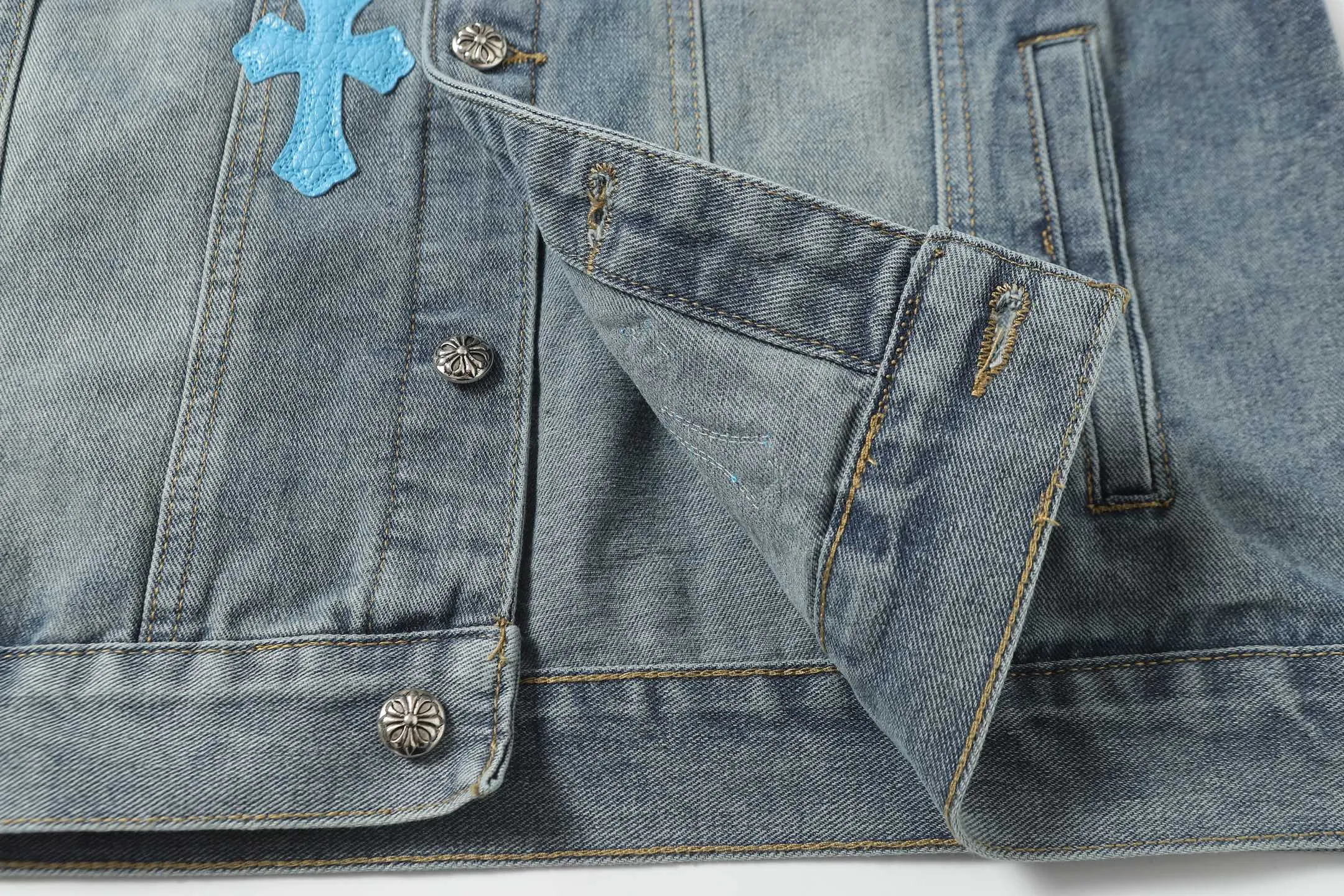 P336 Actual photo [High quality] Coding: M12 Color: Picture color Size: M to XXXL Chrome Hearts Crow heart patchwork leather cross patchwork embroidered shirt denim jacket